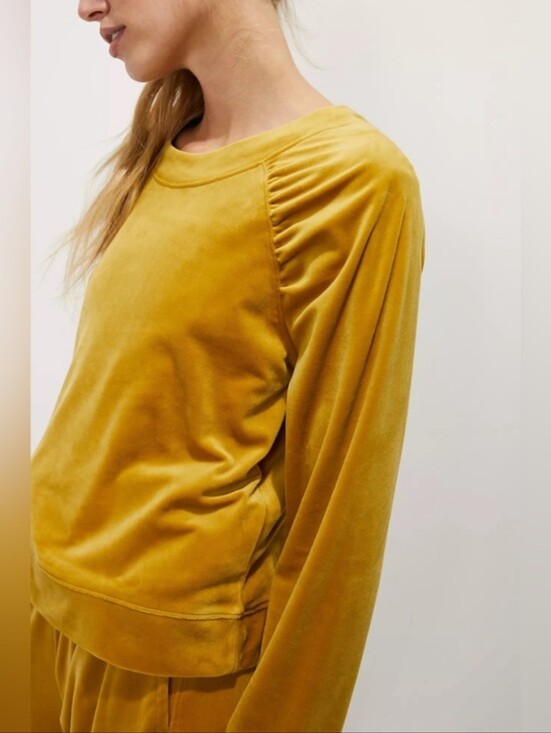 Anthropologie Tops - Saturday Sunday Anthropologie Mustard Yellow Velour Ruched Sweatshirt Medium